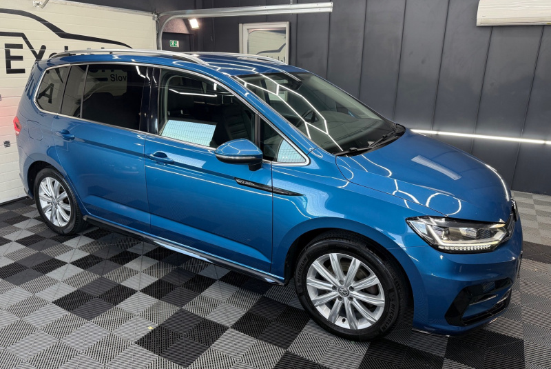  Ponuka vozidiel / Volkswagen Touran 1.4 TSI BMT R-Line Highline DSG - video