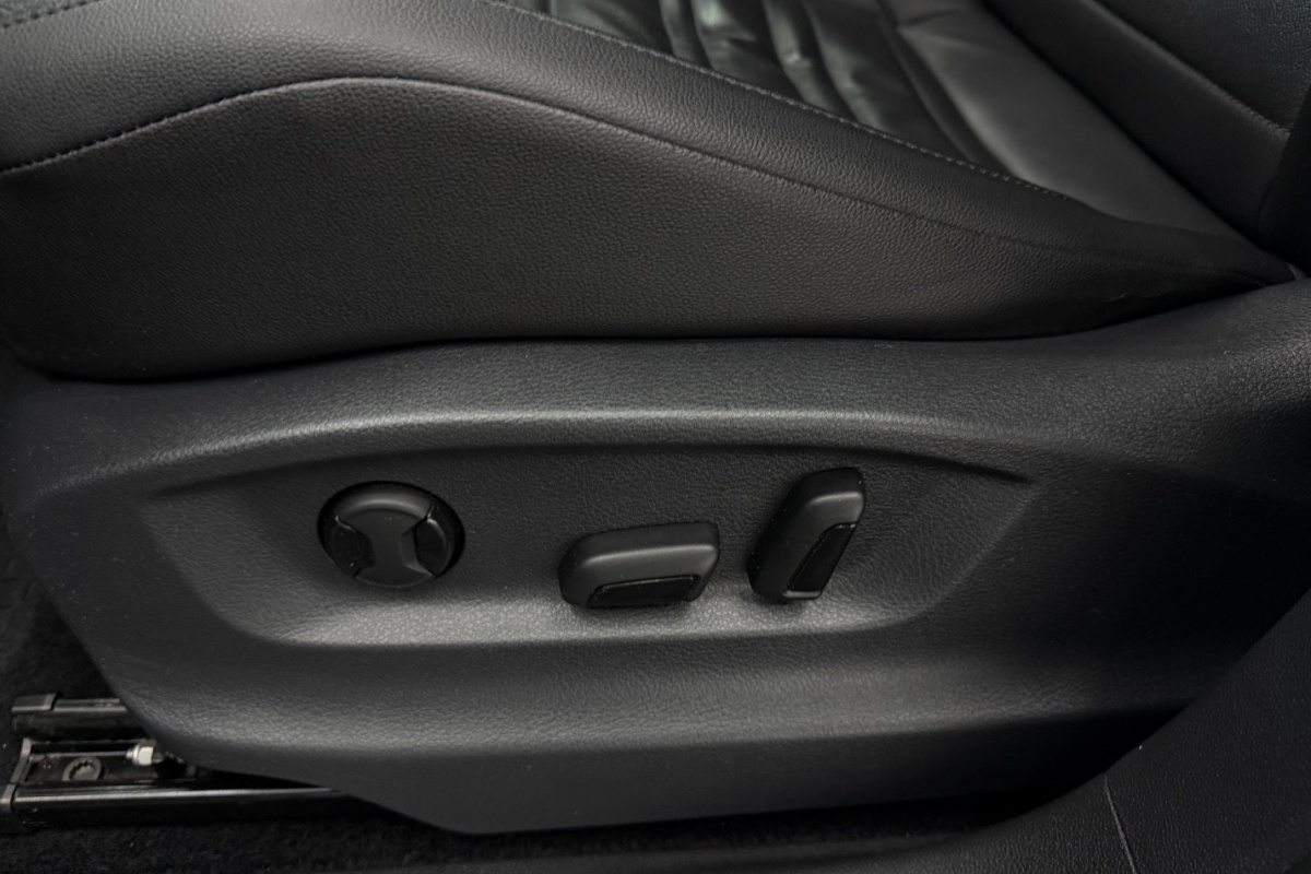 Ponuka vozidiel / Volkswagen Touran 1.4 TSI BMT R-Line Highline DSG - video Ponuka vozidiel / Volkswagen Touran 1.4 TSI BMT R-Line Highline DSG - video