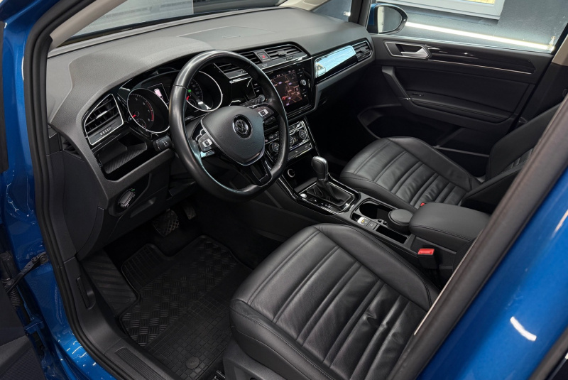  Ponuka vozidiel / Volkswagen Touran 1.4 TSI BMT R-Line Highline DSG - video