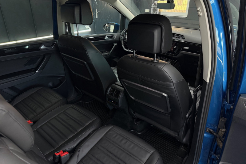 Ponuka vozidiel / Volkswagen Touran 1.4 TSI BMT R-Line Highline DSG - video  Ponuka vozidiel / Volkswagen Touran 1.4 TSI BMT R-Line Highline DSG - video