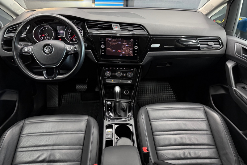  Ponuka vozidiel / Volkswagen Touran 1.4 TSI BMT R-Line Highline DSG - video