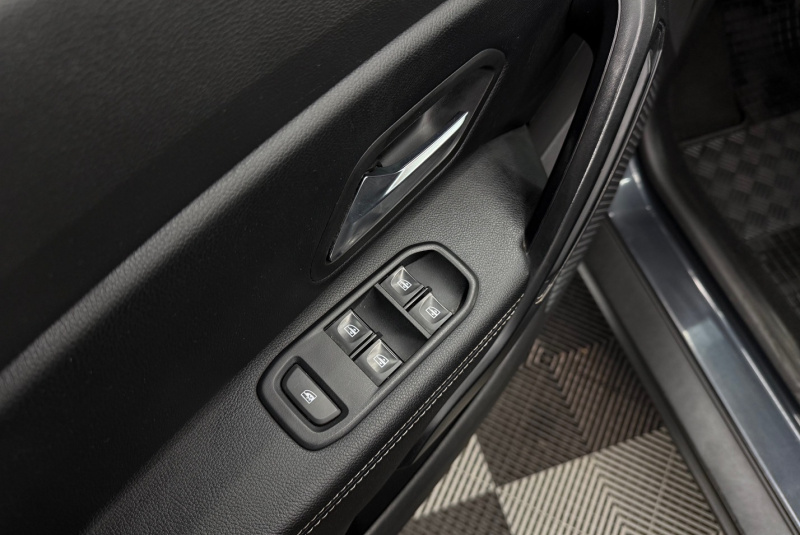 Ponuka vozidiel / Dacia Duster 1.2 TCe S S Prestige 4x4 - video  Ponuka vozidiel / Dacia Duster 1.2 TCe S S Prestige 4x4 - video