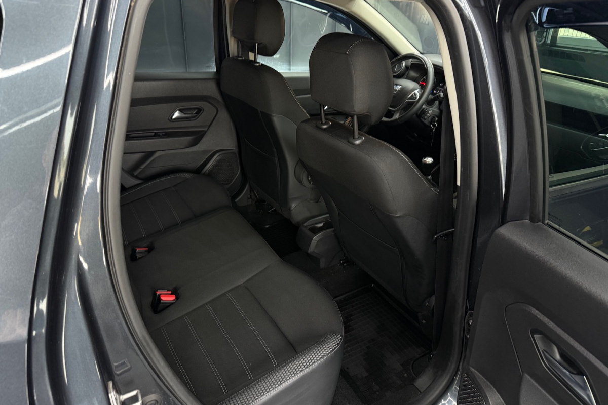 Ponuka vozidiel / Dacia Duster 1.2 TCe S S Prestige 4x4 - video