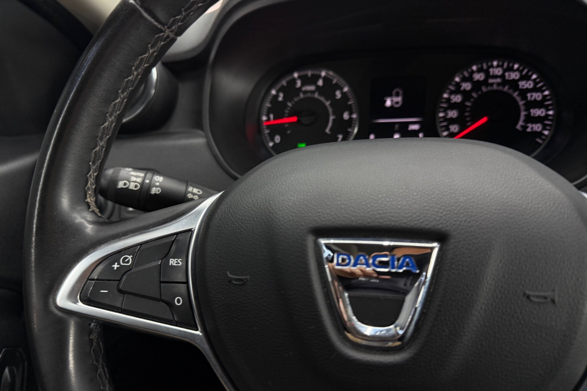 Ponuka vozidiel / Dacia Duster 1.2 TCe S S Prestige 4x4 - video