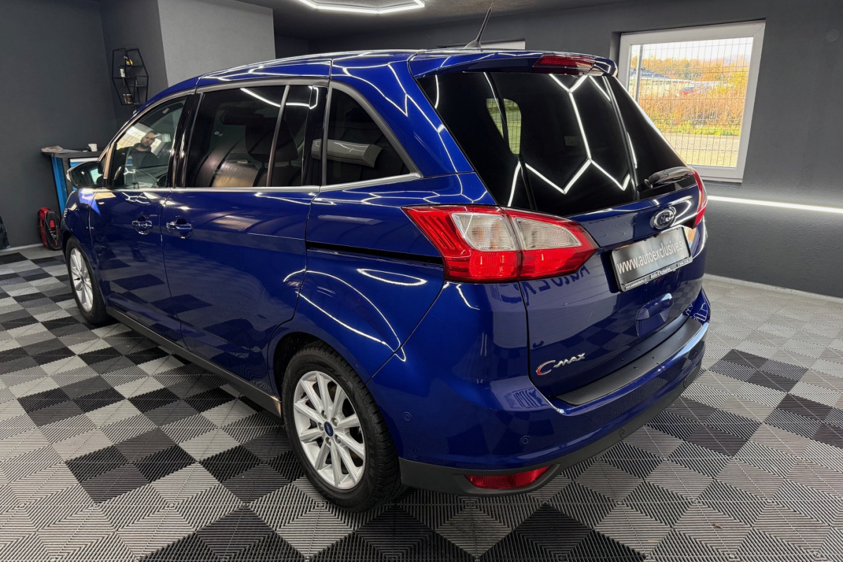 Ponuka vozidiel / Ford Grand C-Max 1.5 TDCi 120k Titanium A/T - video Ponuka vozidiel / Ford Grand C-Max 1.5 TDCi 120k Titanium A/T - video