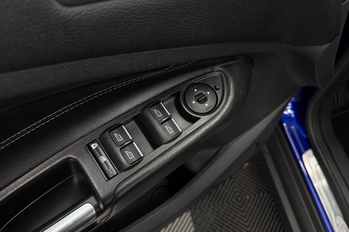 Ponuka vozidiel / Ford Grand C-Max 1.5 TDCi 120k Titanium A/T - video