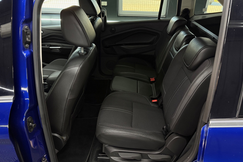 Ponuka vozidiel / Ford Grand C-Max 1.5 TDCi 120k Titanium A/T - video Ponuka vozidiel / Ford Grand C-Max 1.5 TDCi 120k Titanium A/T - video