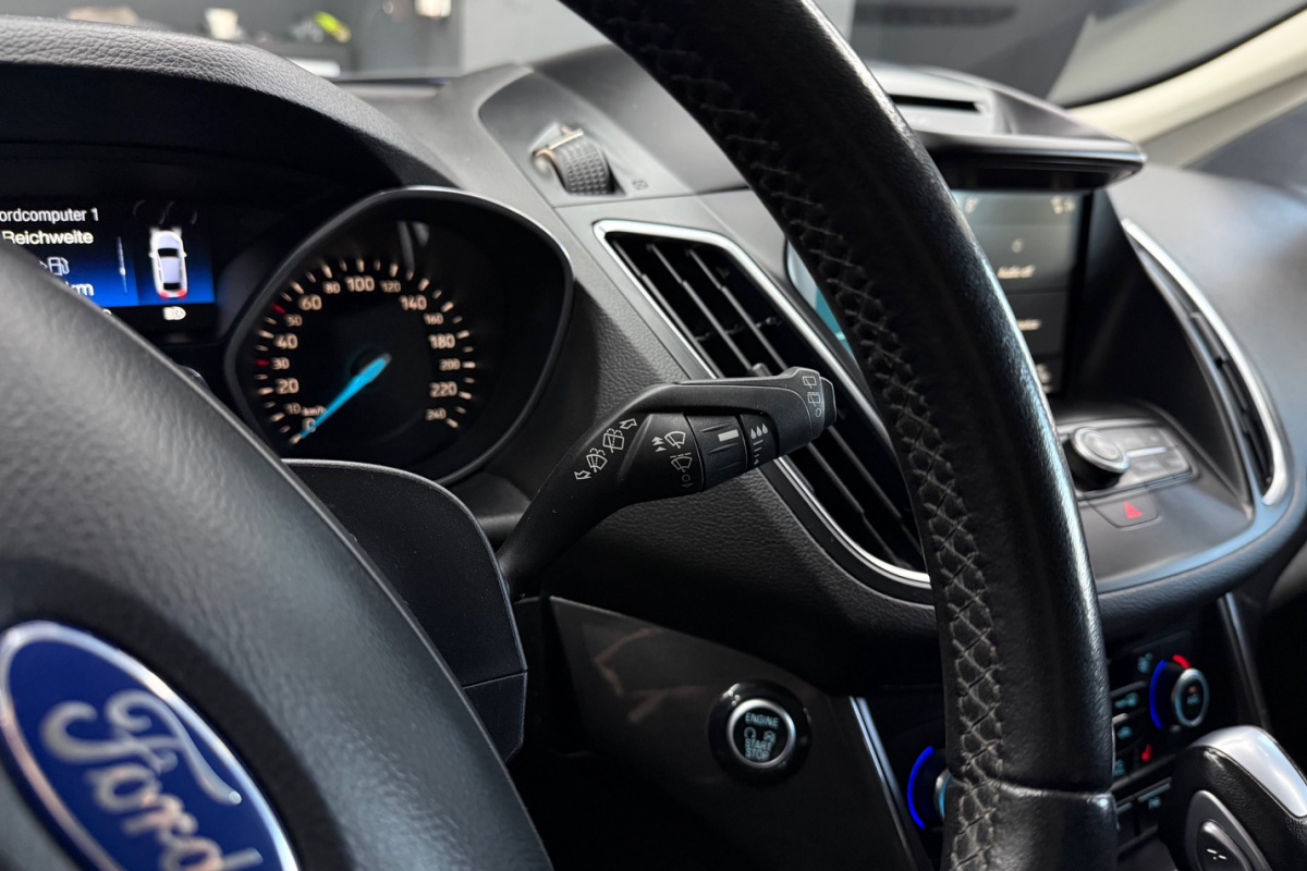 Ponuka vozidiel / Ford Grand C-Max 1.5 TDCi 120k Titanium A/T - video