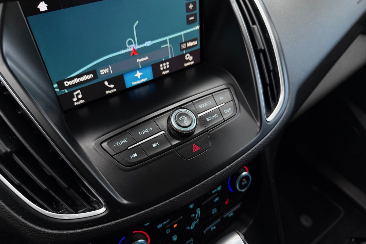 Ponuka vozidiel / Ford Grand C-Max 1.5 TDCi 120k Titanium A/T - video