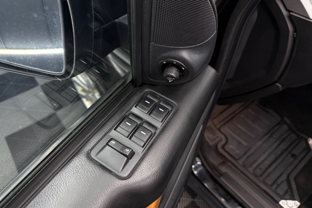 Ponuka vozidiel / Land Rover Range Rover Sport 2.7 TDV6 SE - video