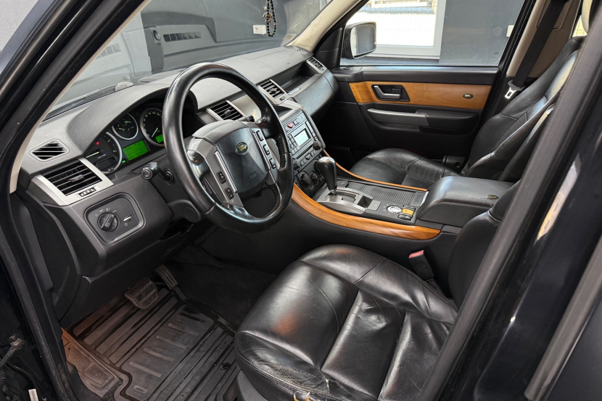 Ponuka vozidiel / Land Rover Range Rover Sport 2.7 TDV6 SE - video