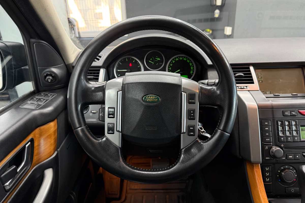 Ponuka vozidiel / Land Rover Range Rover Sport 2.7 TDV6 SE - video