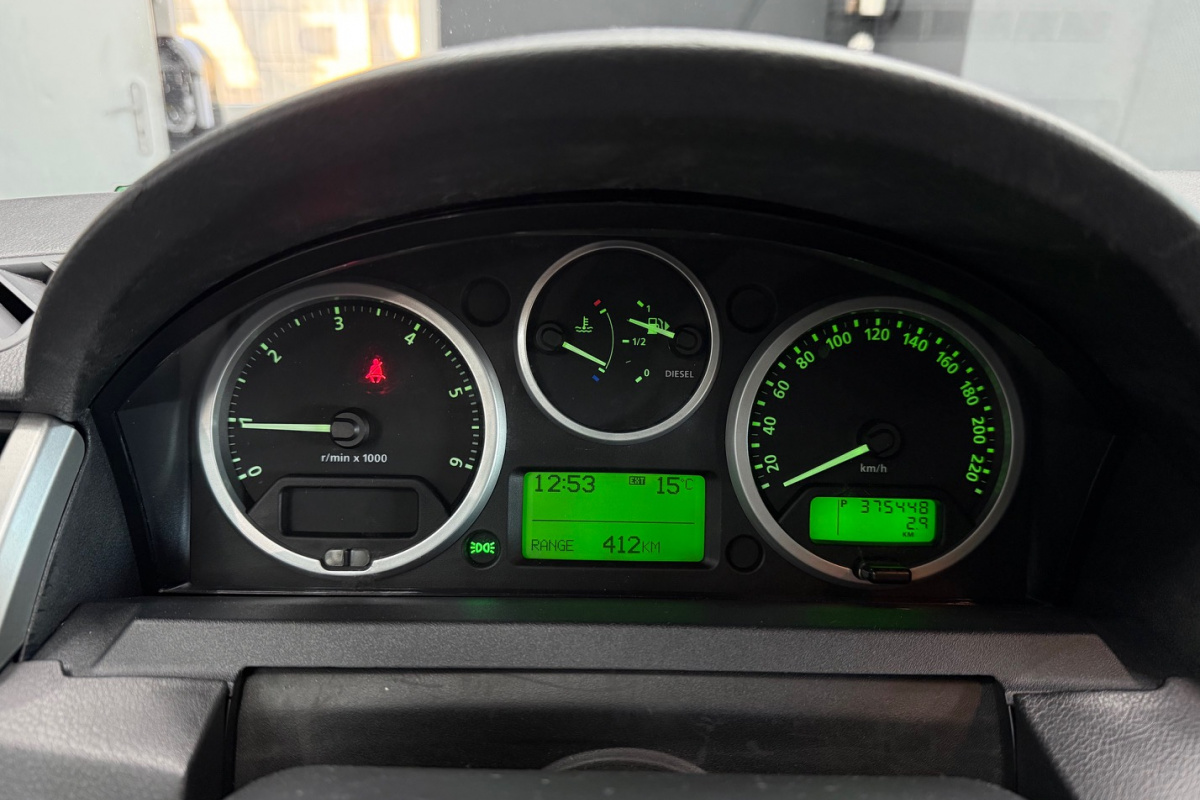 Ponuka vozidiel / Land Rover Range Rover Sport 2.7 TDV6 SE - video