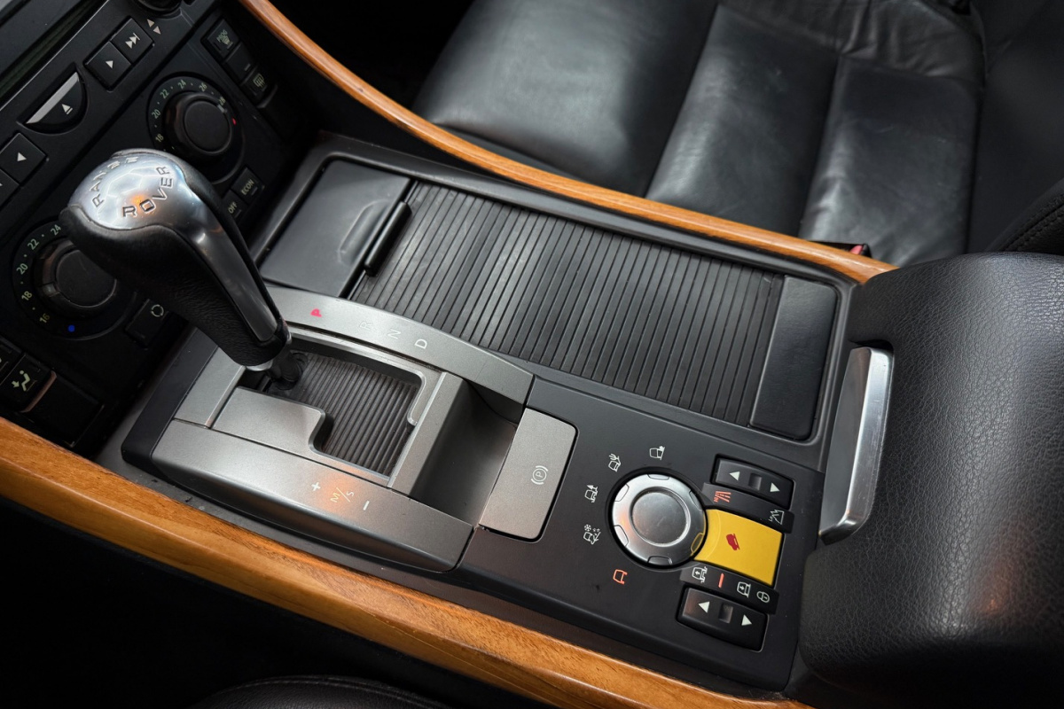 Ponuka vozidiel / Land Rover Range Rover Sport 2.7 TDV6 SE - video