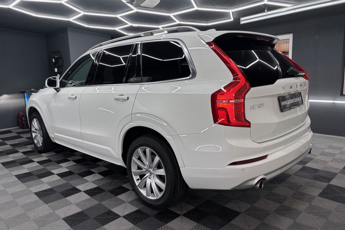Ponuka vozidiel / Volvo XC90 2.0 T5 MOMENTUM 4x4 7-MIEST - video