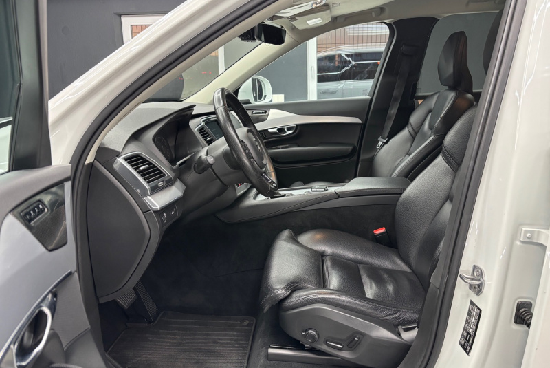  Ponuka vozidiel / Volvo XC90 2.0 T5 MOMENTUM 4x4 7-MIEST - video