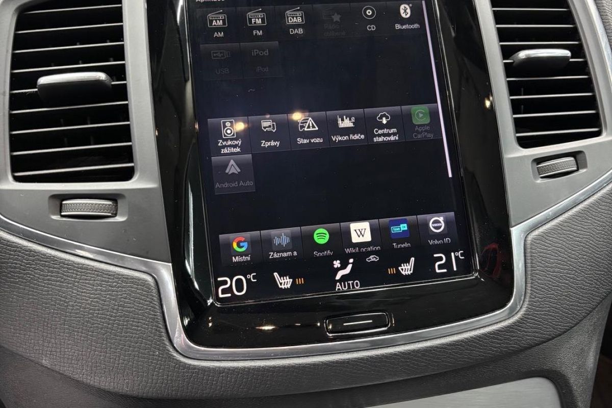 Ponuka vozidiel / Volvo XC90 2.0 T5 MOMENTUM 4x4 7-MIEST - video