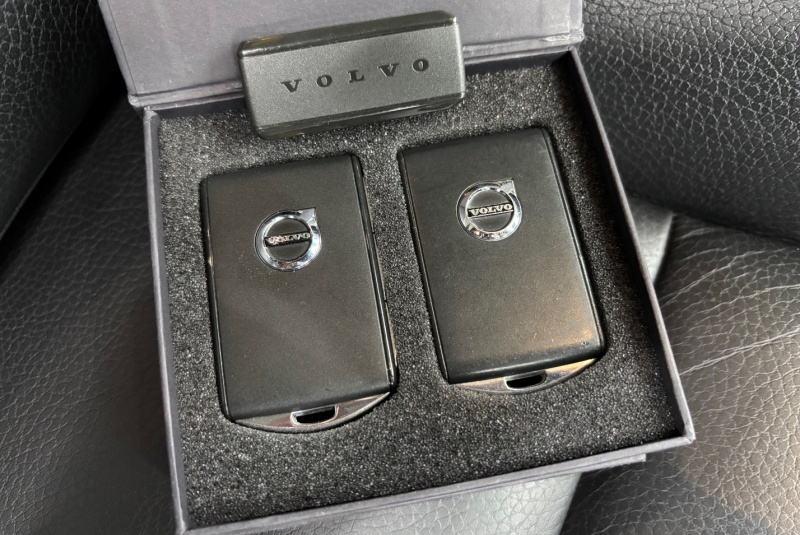  Ponuka vozidiel / Volvo XC90 2.0 T5 MOMENTUM 4x4 7-MIEST - video