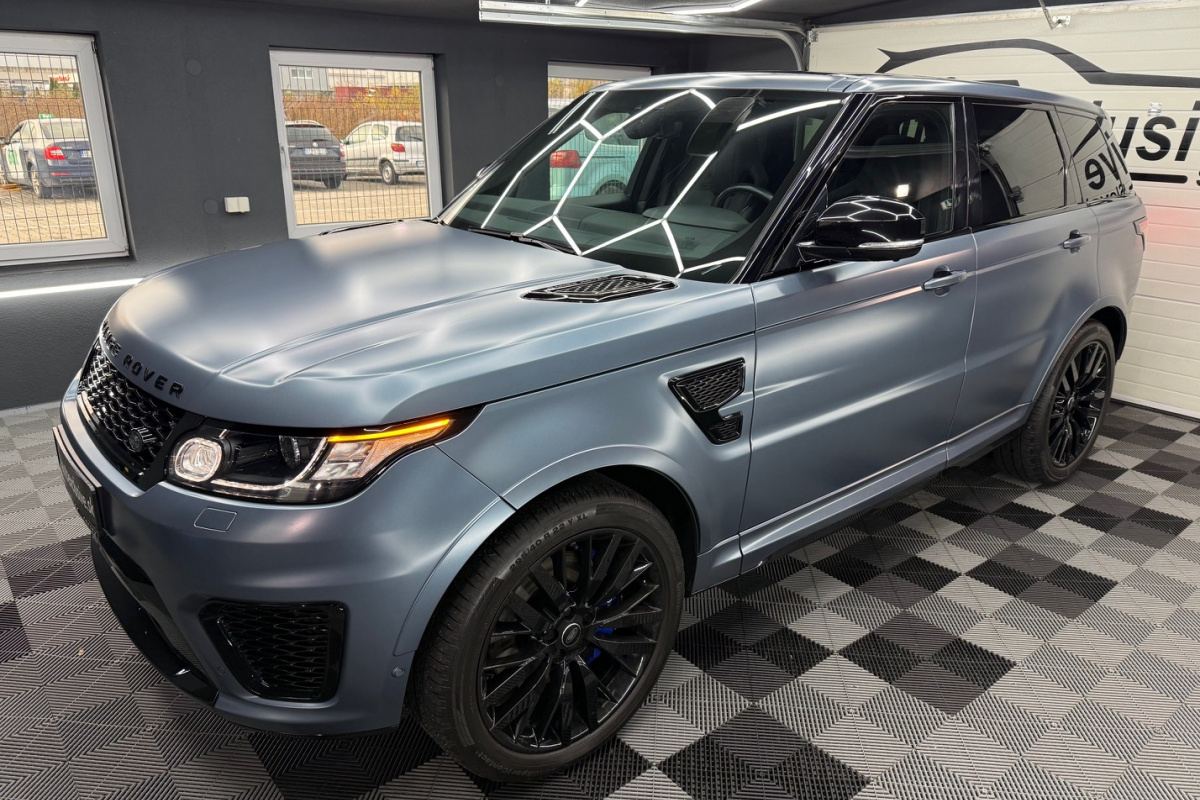 Ponuka vozidiel / Land Rover Range Rover Sport 5.0 V8 S/C SVR - video