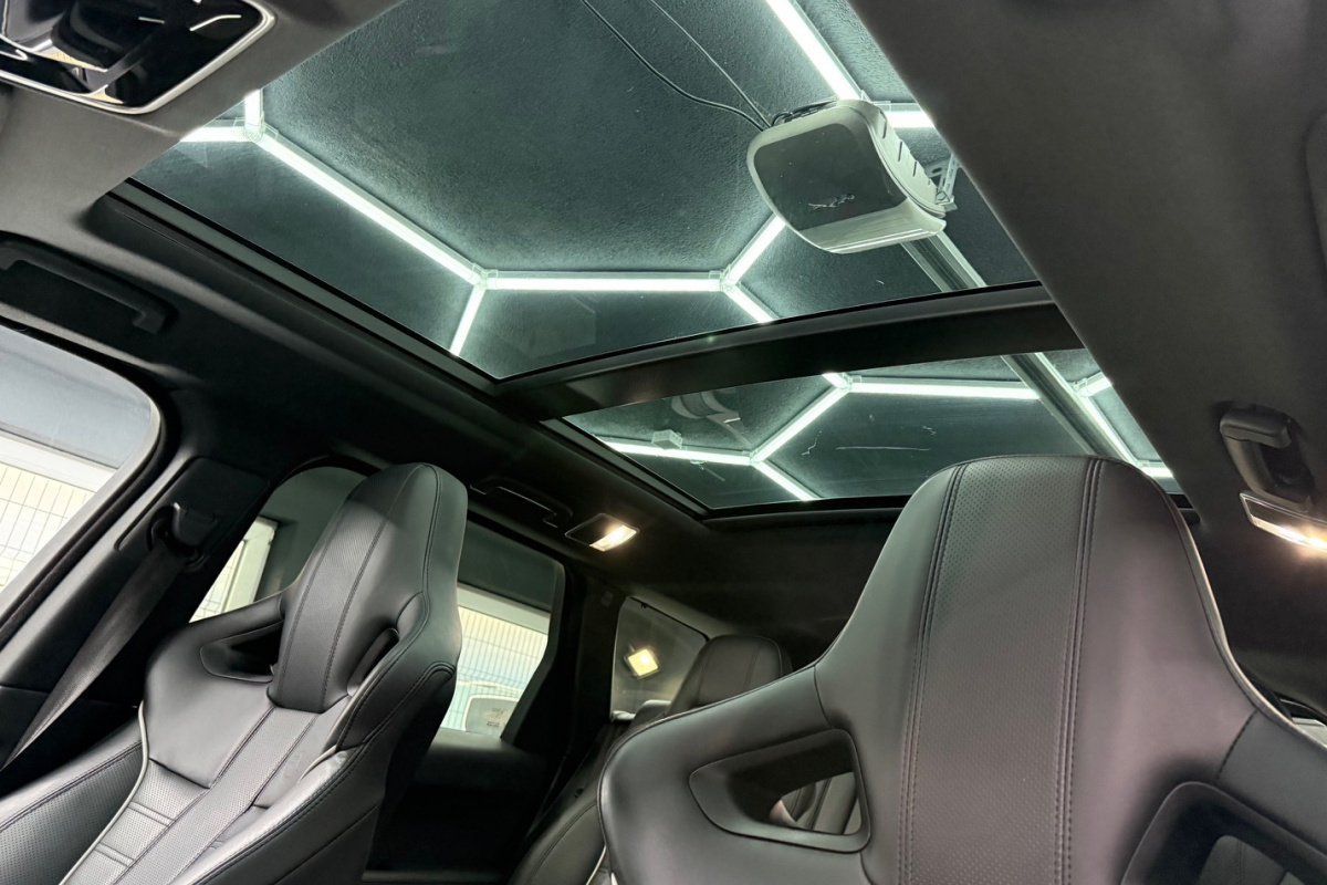 Ponuka vozidiel / Land Rover Range Rover Sport 5.0 V8 S/C SVR - video