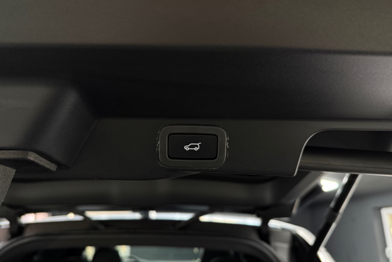  Ponuka vozidiel / Land Rover Range Rover Sport 5.0 V8 S/C SVR - video