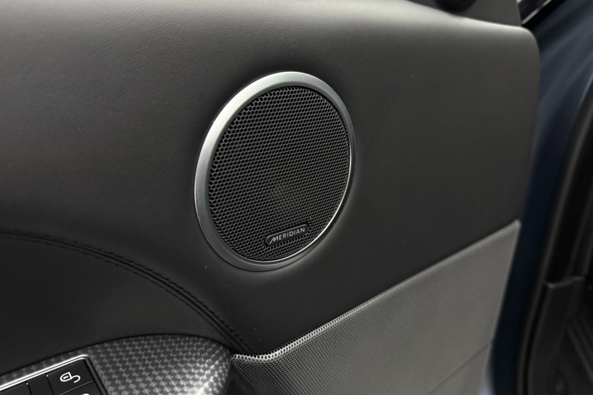 Ponuka vozidiel / Land Rover Range Rover Sport 5.0 V8 S/C SVR - video