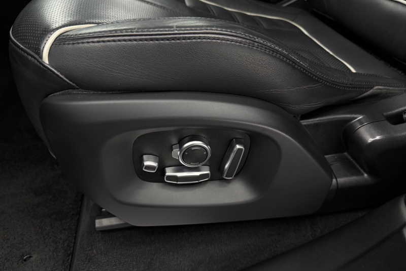 Ponuka vozidiel / Land Rover Range Rover Sport 5.0 V8 S/C SVR - video Ponuka vozidiel / Land Rover Range Rover Sport 5.0 V8 S/C SVR - video