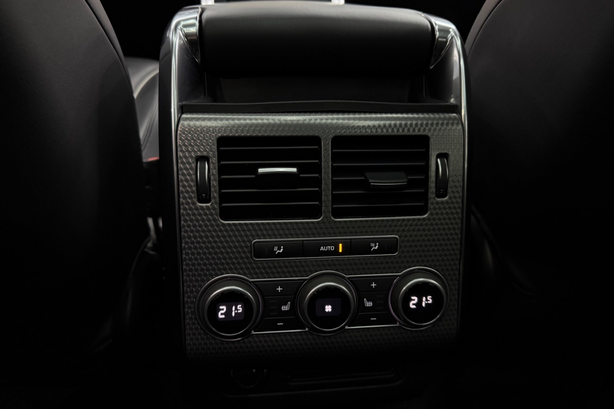 Ponuka vozidiel / Land Rover Range Rover Sport 5.0 V8 S/C SVR - video