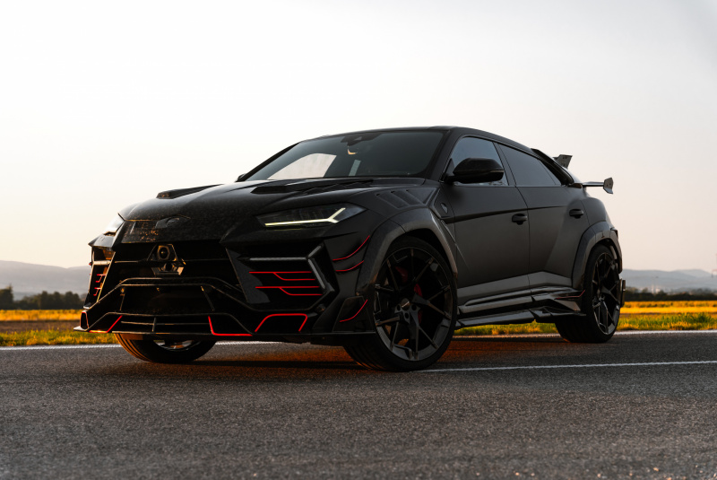  Ponuka vozidiel / Lamborghini Urus 4.0 V8 Mansory 700koní - video