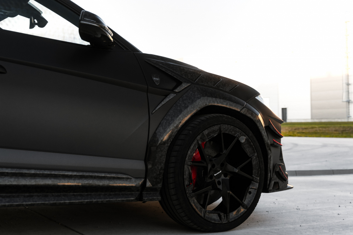 Ponuka vozidiel / Lamborghini Urus 4.0 V8 Mansory 700koní - video Ponuka vozidiel / Lamborghini Urus 4.0 V8 Mansory 700koní - video