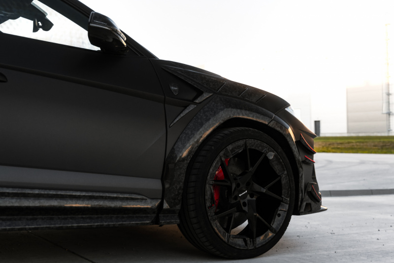  Ponuka vozidiel / Lamborghini Urus 4.0 V8 Mansory 700koní - video