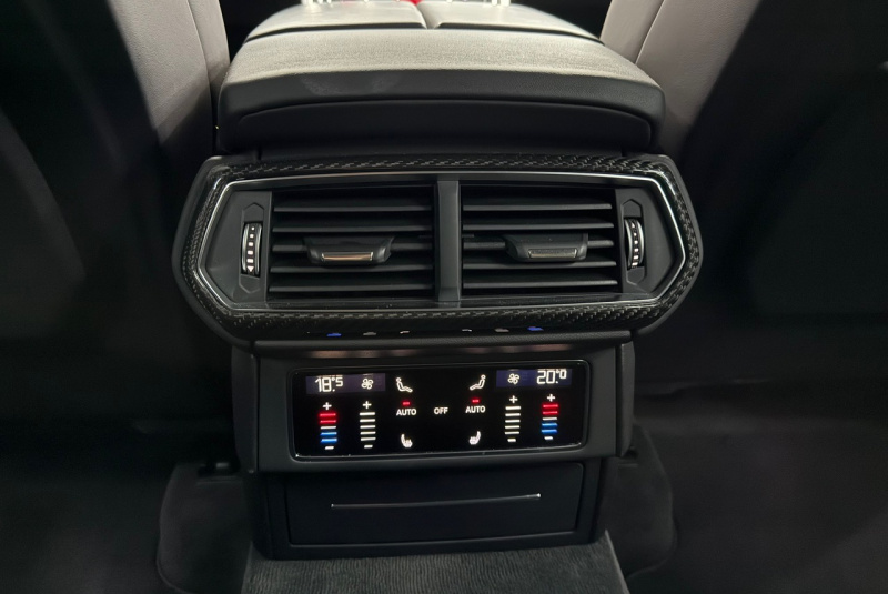 Ponuka vozidiel / Lamborghini Urus 4.0 V8 Mansory 700koní - video Ponuka vozidiel / Lamborghini Urus 4.0 V8 Mansory 700koní - video