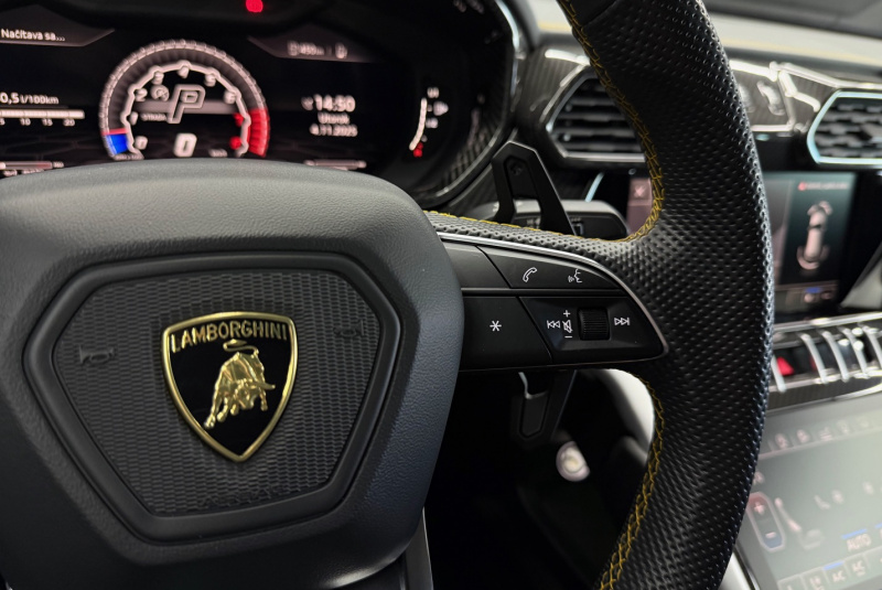 Ponuka vozidiel / Lamborghini Urus 4.0 V8 Mansory 700koní - video Ponuka vozidiel / Lamborghini Urus 4.0 V8 Mansory 700koní - video