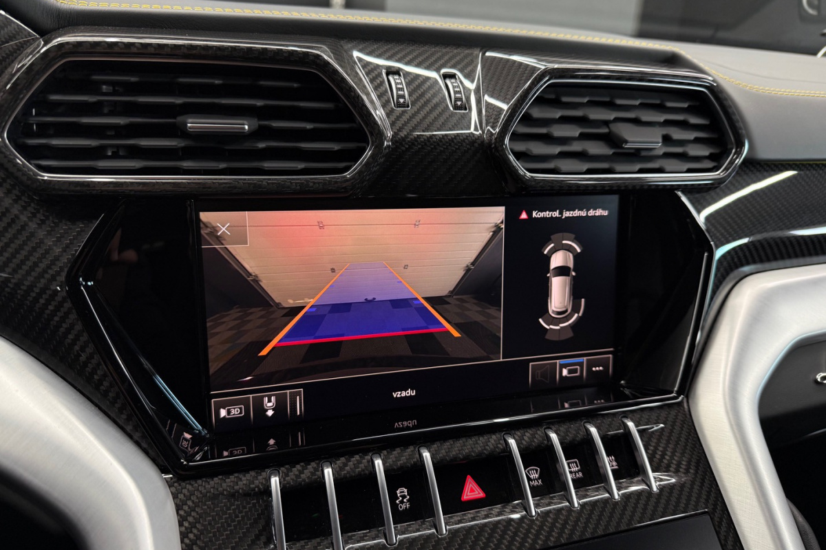 Ponuka vozidiel / Lamborghini Urus 4.0 V8 Mansory 700koní - video