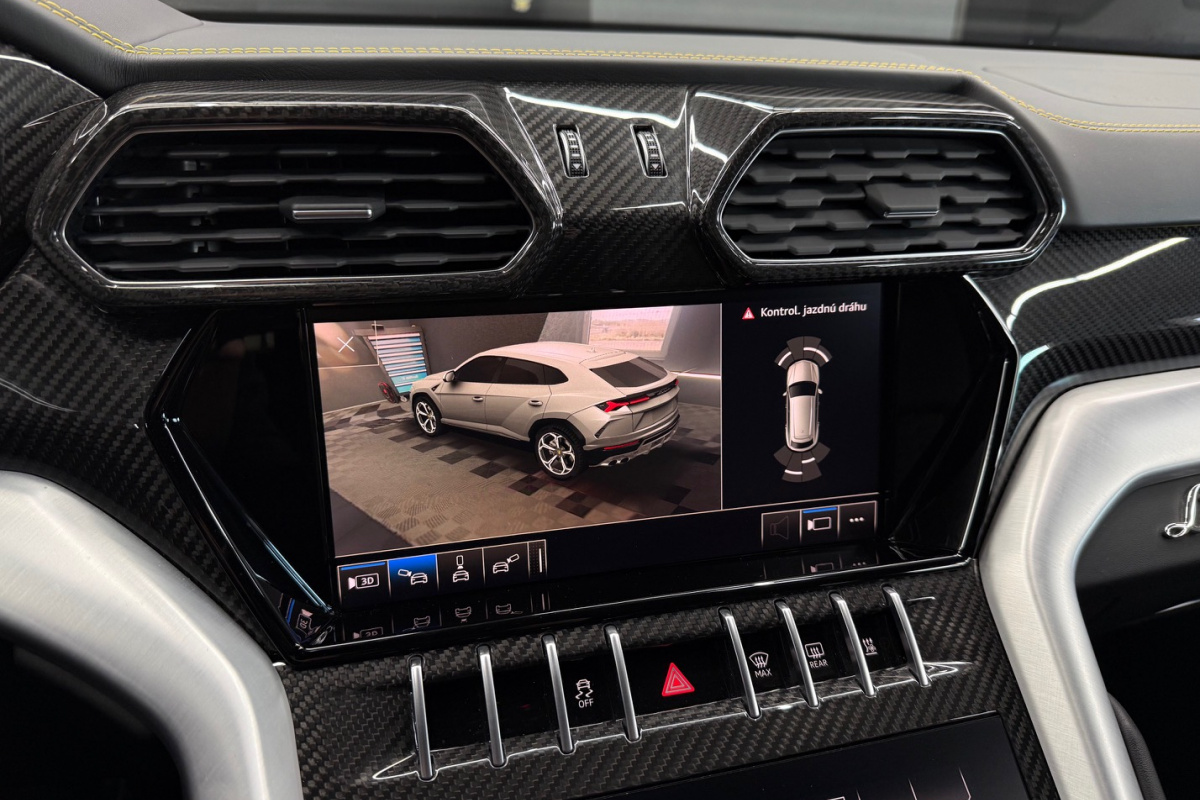 Ponuka vozidiel / Lamborghini Urus 4.0 V8 Mansory 700koní - video