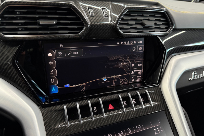 Ponuka vozidiel / Lamborghini Urus 4.0 V8 Mansory 700koní - video Ponuka vozidiel / Lamborghini Urus 4.0 V8 Mansory 700koní - video