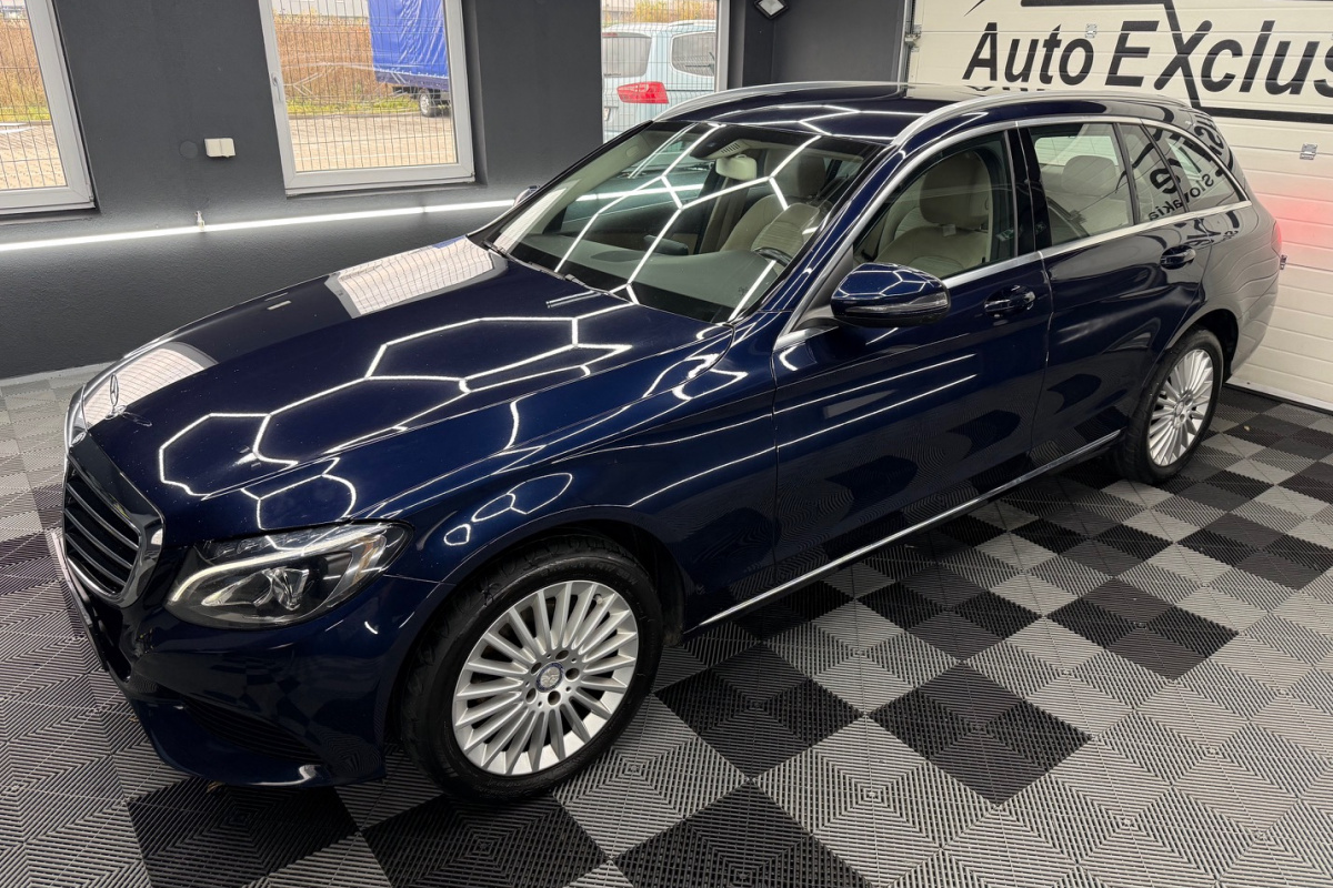 Ponuka vozidiel / Mercedes-Benz C trieda Kombi 200 d A/T - video