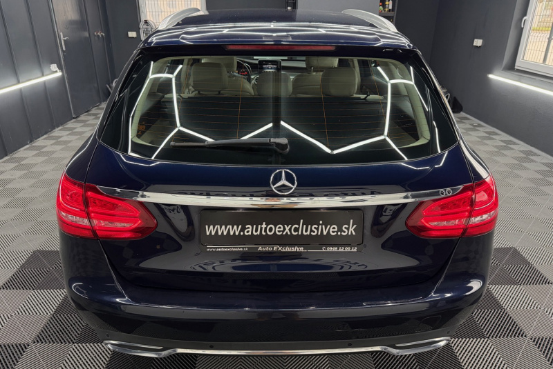  Ponuka vozidiel / Mercedes-Benz C trieda Kombi 200 d A/T - video