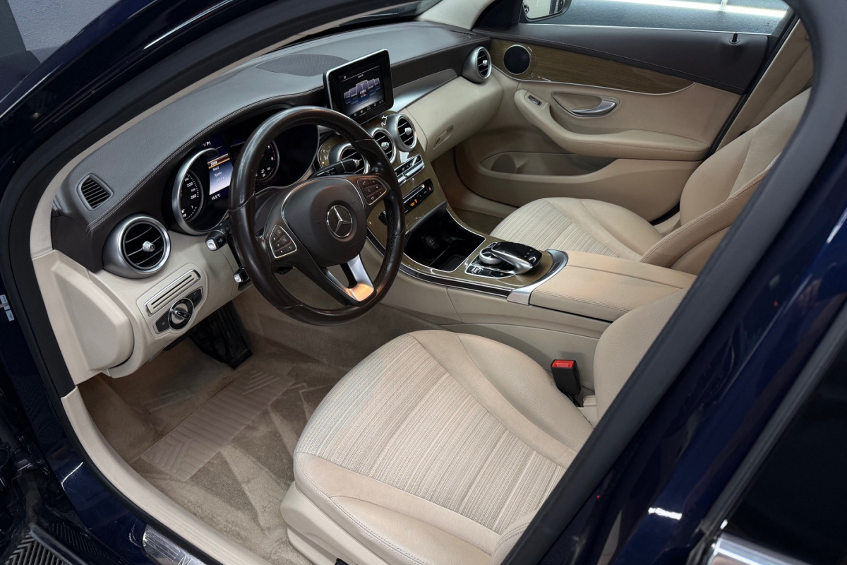 Ponuka vozidiel / Mercedes-Benz C trieda Kombi 200 d A/T - video