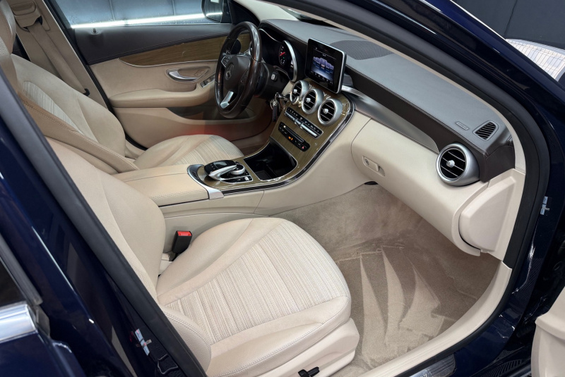  Ponuka vozidiel / Mercedes-Benz C trieda Kombi 200 d A/T - video