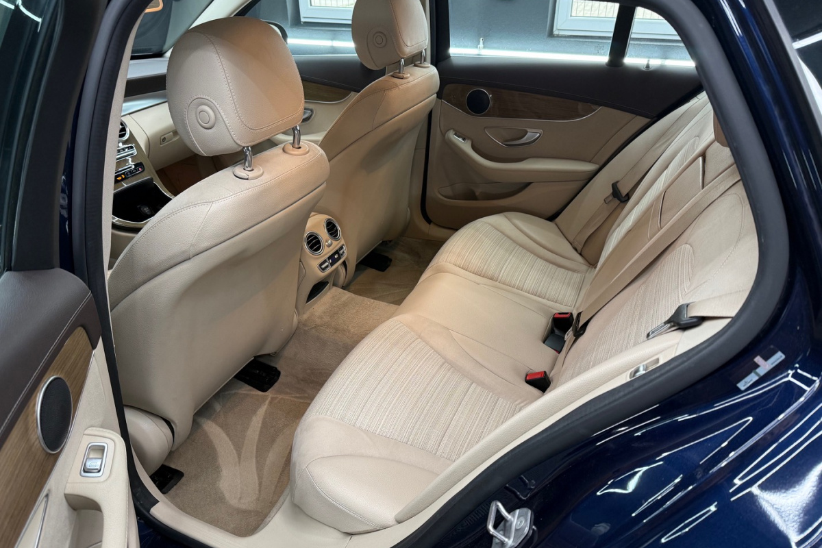 Ponuka vozidiel / Mercedes-Benz C trieda Kombi 200 d A/T - video