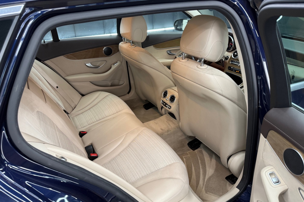 Ponuka vozidiel / Mercedes-Benz C trieda Kombi 200 d A/T - video Ponuka vozidiel / Mercedes-Benz C trieda Kombi 200 d A/T - video