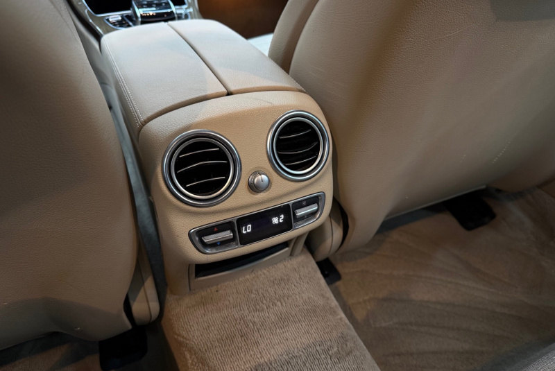 Ponuka vozidiel / Mercedes-Benz C trieda Kombi 200 d A/T - video Ponuka vozidiel / Mercedes-Benz C trieda Kombi 200 d A/T - video