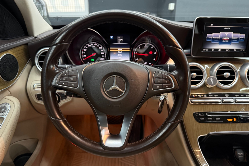  Ponuka vozidiel / Mercedes-Benz C trieda Kombi 200 d A/T - video