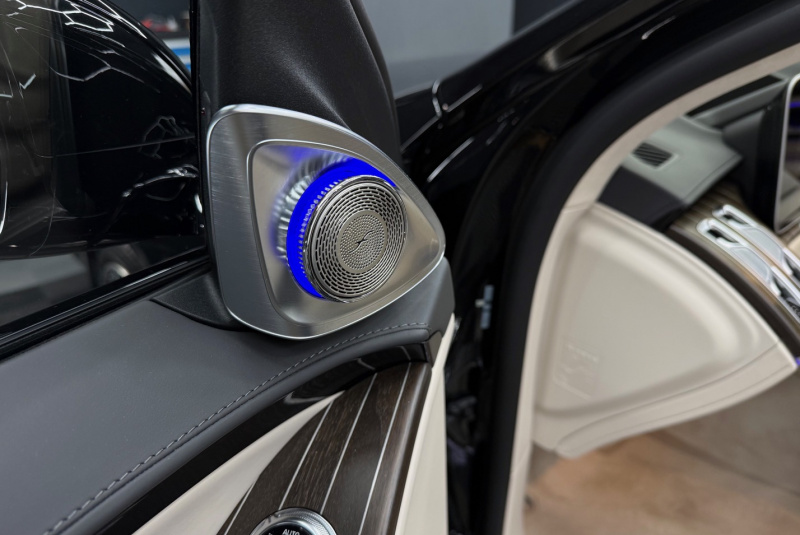  Ponuka vozidiel / Mercedes-Benz S trieda Sedan 400 d L 4MATIC A/T - video