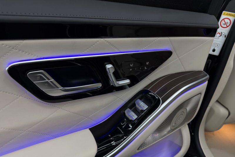 Ponuka vozidiel / Mercedes-Benz S trieda Sedan 400 d L 4MATIC A/T - video Ponuka vozidiel / Mercedes-Benz S trieda Sedan 400 d L 4MATIC A/T - video