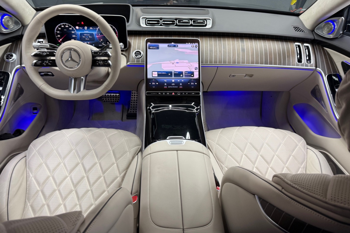 Ponuka vozidiel / Mercedes-Benz S trieda Sedan 400 d L 4MATIC A/T - video