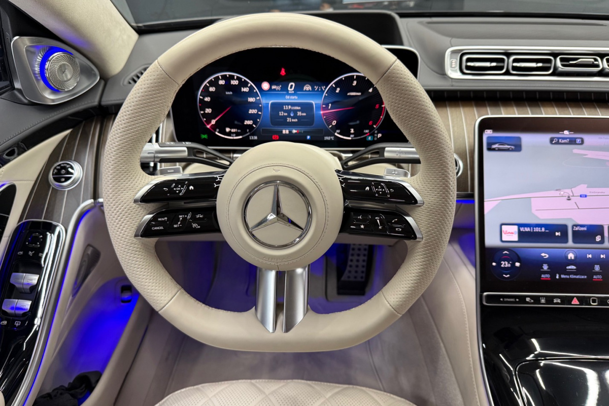 Ponuka vozidiel / Mercedes-Benz S trieda Sedan 400 d L 4MATIC A/T - video