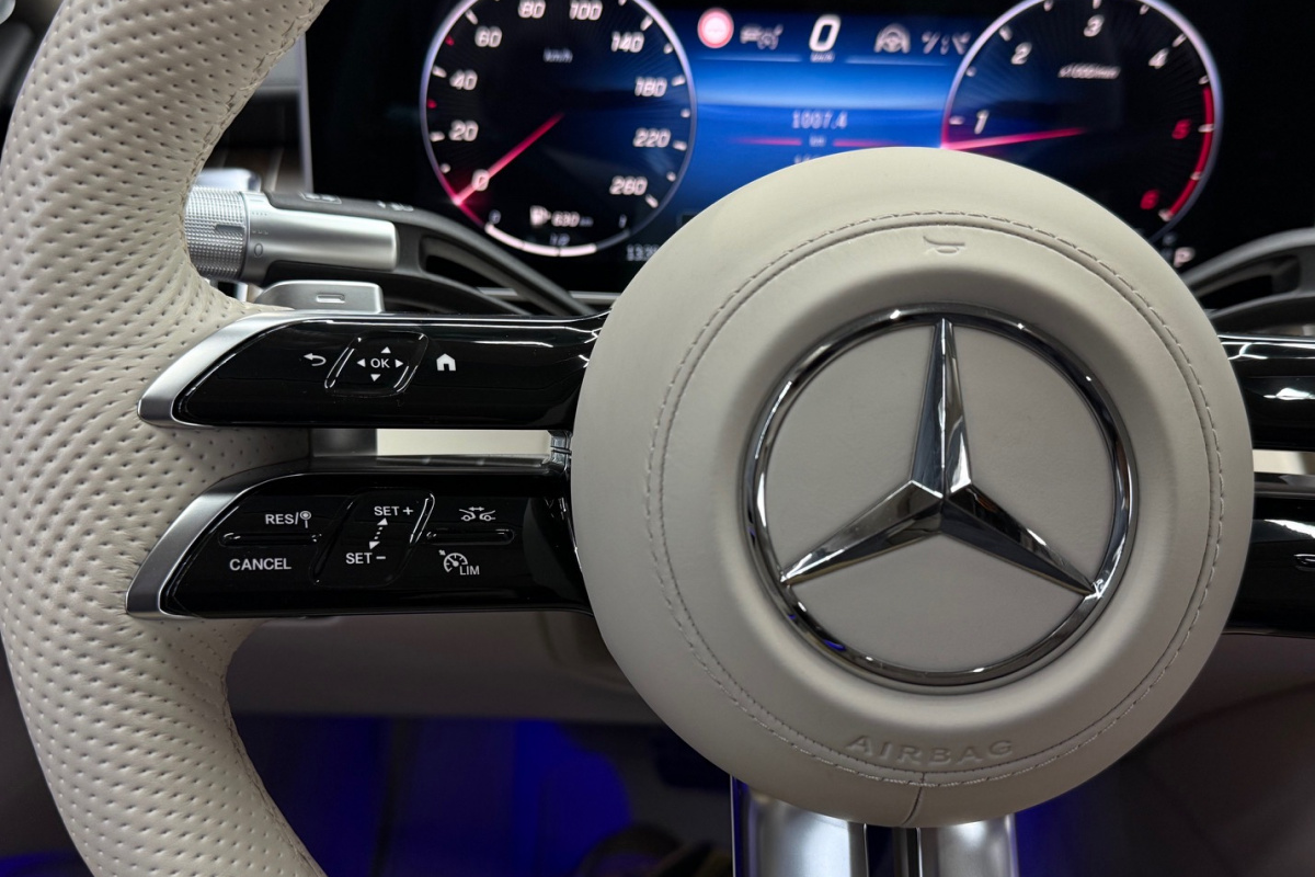 Ponuka vozidiel / Mercedes-Benz S trieda Sedan 400 d L 4MATIC A/T - video