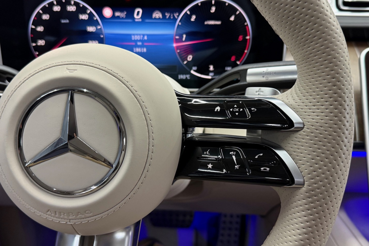 Ponuka vozidiel / Mercedes-Benz S trieda Sedan 400 d L 4MATIC A/T - video